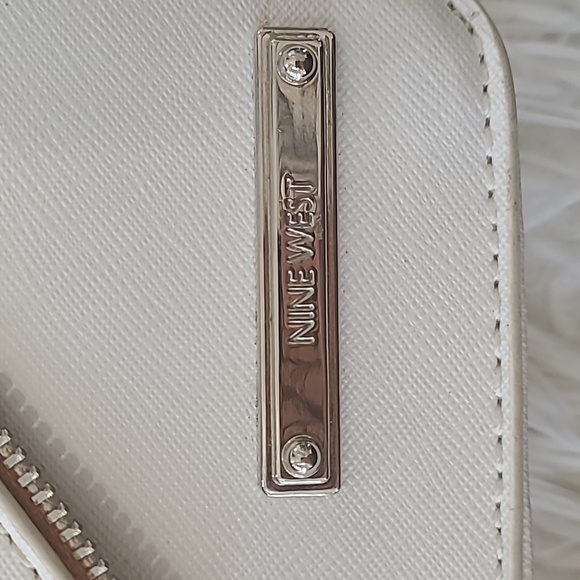 NINE WEST Crossbody Mini White Purse - Picture 6 of 10